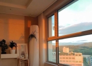 家里窗户整面玻璃没有开窗怎么擦_家里窗户没人擦？玻妞R3擦窗机器人怎么样？