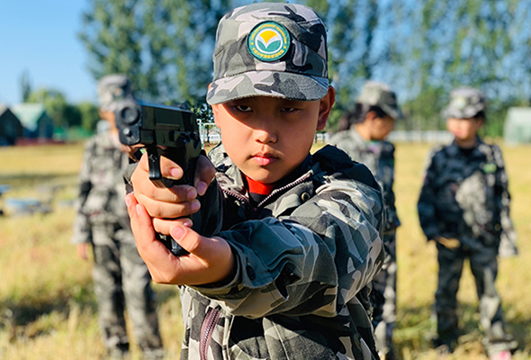 北京青少年军事特训夏令营